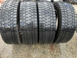 315/70R22,5 használt teherautó-abroncsok garnitúrában