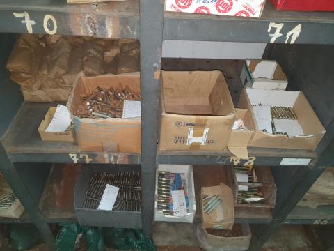 Csavaranya metrikus 5,6 kötőelem emelőszem omega fül kúpos alátét csavar raktár egyben Csavaranya metrikus 5,6 kötőelem emelőszem omega fül kúpos alátét csavar raktár egyben