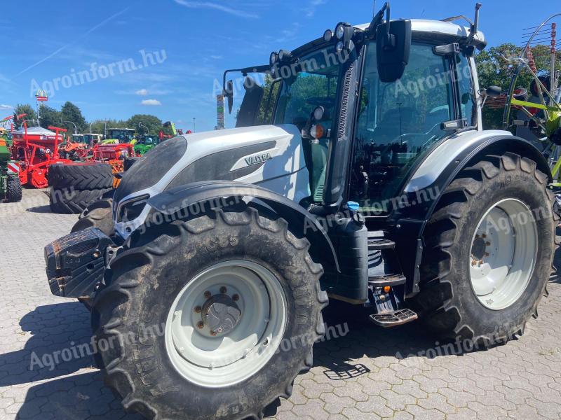 Valtra N154A traktor