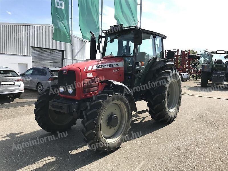 Massey Ferguson 4445 traktor