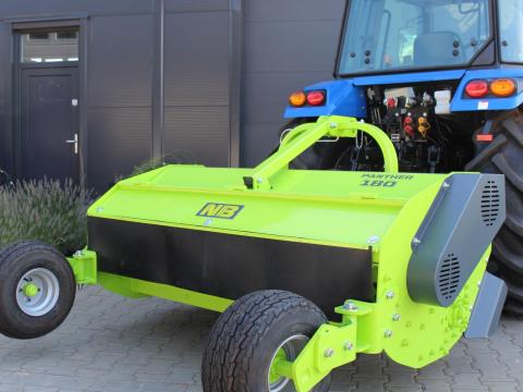 NIUBO PANTHER 180 önfelszedős kertészeti szárzúzó NIUBO PANTHER 180 önfelszedős kertészeti szárzúzó