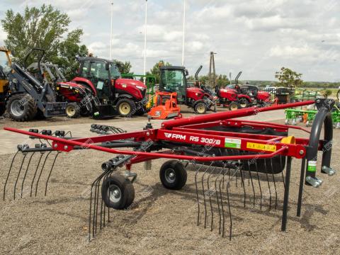 PÁLYÁZHATÓ! Rendkezelő 2 kerékkel 300 cm / FPM-RS 300-8 PÁLYÁZHATÓ! Rendkezelő 2 kerékkel 300 cm / FPM-RS 300-8