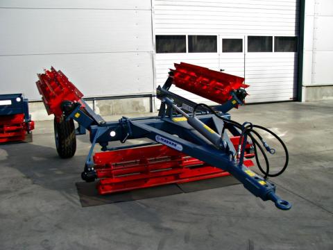 RS Grizzly 8,2 vontatott aprító henger RS Grizzly 8,2 vontatott aprító henger