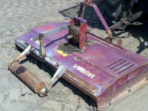 160 cm széles fűnyíró adapter szárzúzó kis traktorhoz is alkalmas 160 cm széles fűnyíró adapter szárzúzó kis traktorhoz is alkalmas