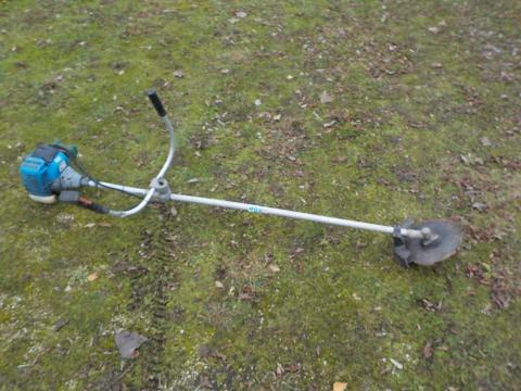 Güde GMS 1100 B típusú régi német benzines bozótvágó hagyatékból eladó Güde GMS 1100 B típusú régi német benzines bozótvágó hagyatékból eladó