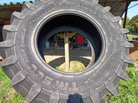 Trelleborg TM900 -710/75R42 Traktor gumi Trelleborg TM900 -710/75R42 Traktor gumi