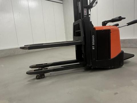 Toyota elektromos béka Toyota elektromos béka