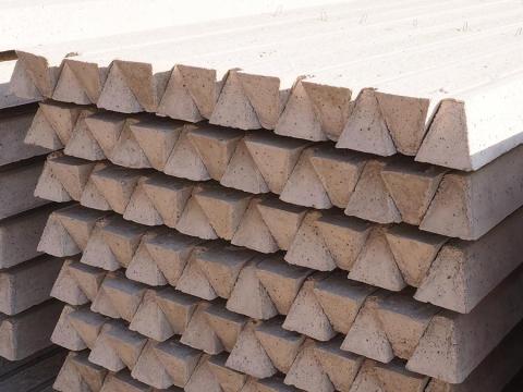 Betonoszlop a gyártótól! (vadháló,  drótfonat,  drótháló,  kerítés építés) Betonoszlop a gyártótól! (vadháló,  drótfonat,  drótháló,  kerítés építés)