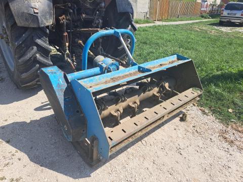 Eladó vízszintes tengelyű függesztett Y késes szárzúzó szártépő 160 mulcsozó Eladó vízszintes tengelyű függesztett Y késes szárzúzó szártépő 160 mulcsozó