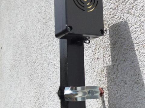 Harkályriasztó VIANO Mono akku automatikus frekvenciaváltó Harkályriasztó VIANO Mono akku automatikus frekvenciaváltó