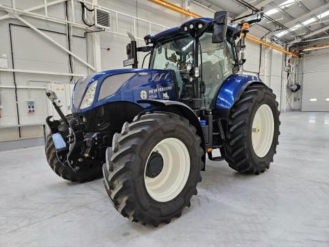 New Holland T7.225 traktor kiváló állapotban,  szinte új New Holland T7.225 traktor kiváló állapotban,  szinte új