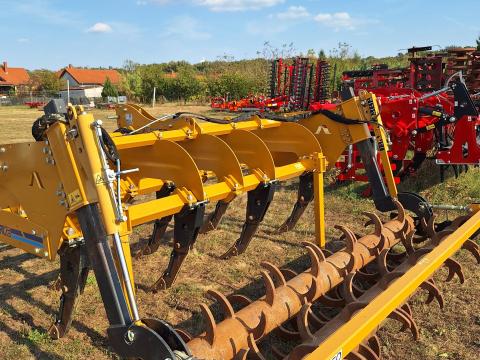 ALPEGO KE 7-300 Talajlazító újszerű állapotban