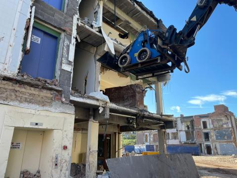 SHERPA 100 2SPEED mini rakodó (elektromos) SHERPA 100 2SPEED mini rakodó (elektromos)