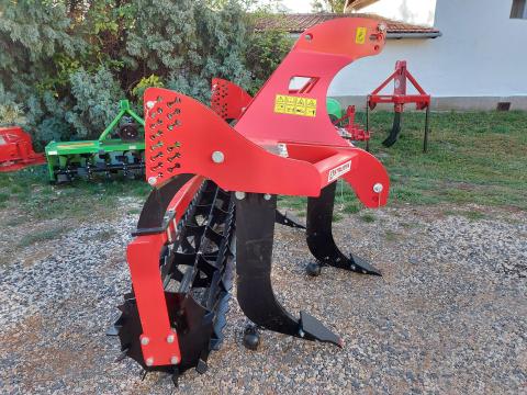 Strumyk 3 késes altalajlazítók csipkés vagy ékgyűrűs törőhengerrel--Raho-Ker Kft Strumyk 3 késes altalajlazítók csipkés vagy ékgyűrűs törőhengerrel--Raho-Ker Kft