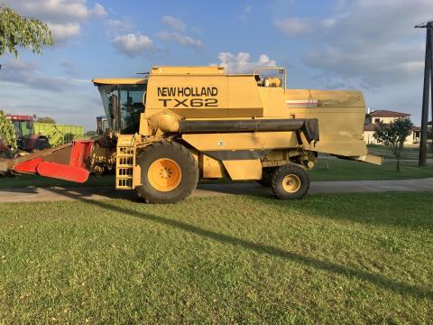 New Holland TX62 + 5,1 m gabonasztal + Oros 6217 SFQA New Holland TX62 + 5,1 m gabonasztal + Oros 6217 SFQA