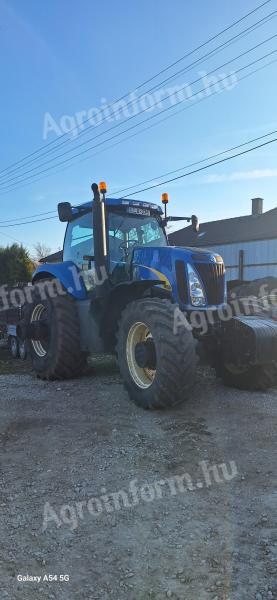 New Holland T8050