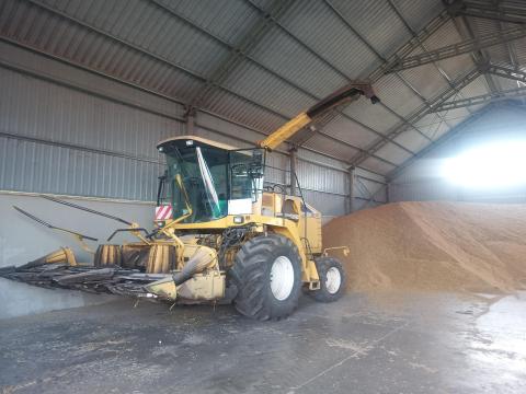 Silózó Járvaszecskázó Silózó Járvaszecskázó