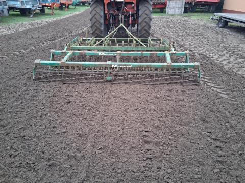 Nagy rugókapás kombinátór 300 cm széles 3 sor rögtörővel