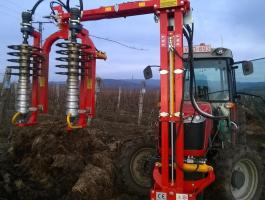 Előmetszőgép szőlőbe