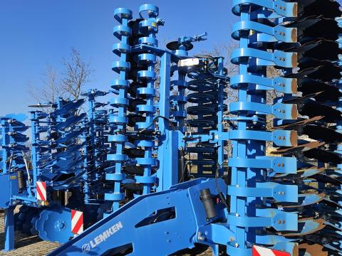 Lemken Heliodor 9/700 DPW 540/540 DEMOGÉP (80 ha) Lemken Heliodor 9/700 DPW 540/540 DEMOGÉP (80 ha)