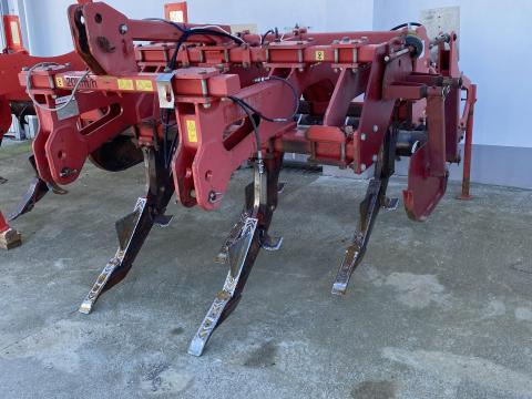 Kühne 5 késes talajlazító Kühne 5 késes talajlazító