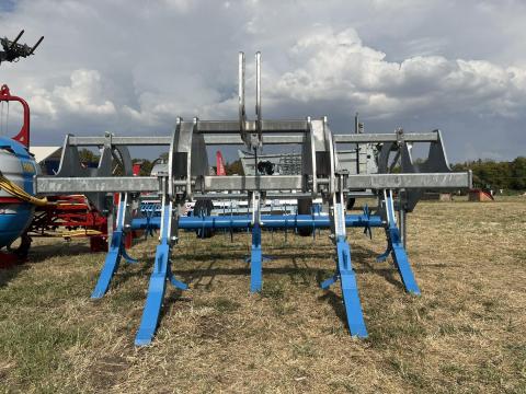 AGRIMETAL 5 késes középmély lazító - Royal Traktor AGRIMETAL 5 késes középmély lazító - Royal Traktor