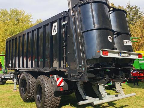 Kröger agroliner TAW letolófalas pótkocsi Kröger agroliner TAW letolófalas pótkocsi