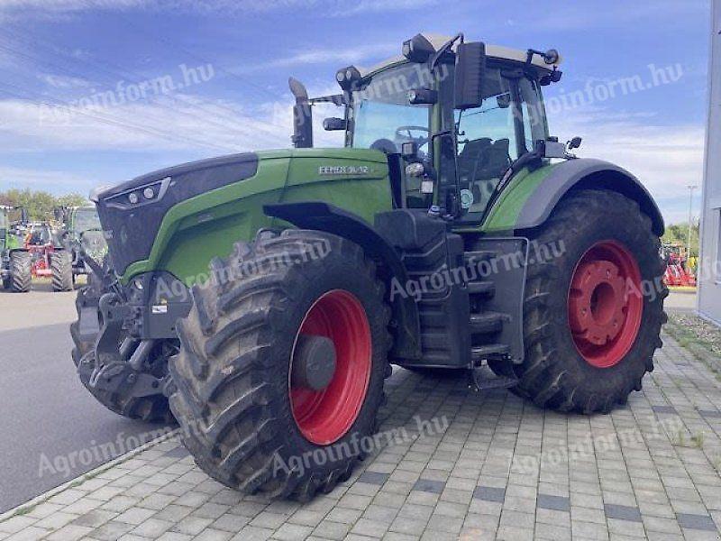 Fendt 1042 VARIO S4 PROFI traktor