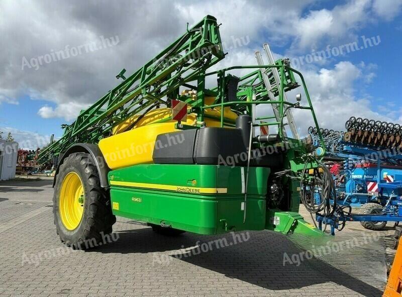 John Deere R 962i szántóföldi vontatott permetező