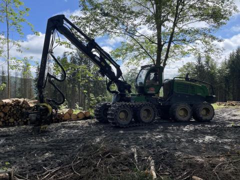 John Deere 1270G 8WD / 2017 / 8700 óra / Lízing 20%-tól John Deere 1270G 8WD / 2017 / 8700 óra / Lízing 20%-tól
