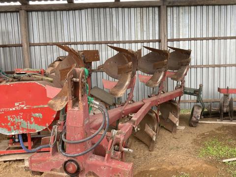 Vogel & Noot váltvaforgató eke eladó 2db