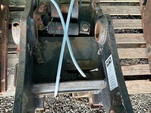 Gyorscsatlakozó 80 mm-es csapszeghez