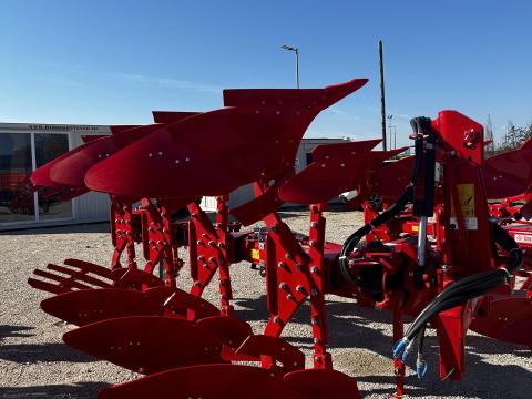 ÜNLÜ Váltvaforgató eke I 4 fejes I VARIO I 16'' I 120x120 gerendely I 5 év garancia ÜNLÜ Váltvaforgató eke I 4 fejes I VARIO I 16'' I 120x120 gerendely I 5 év garancia