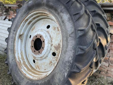 MTZ 1221 hátsó szerelt kerékszett,  párosító aggyal (2 db) MTZ 1221 hátsó szerelt kerékszett,  párosító aggyal (2 db)