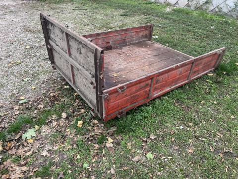 Traktor plató eladó - T-16M