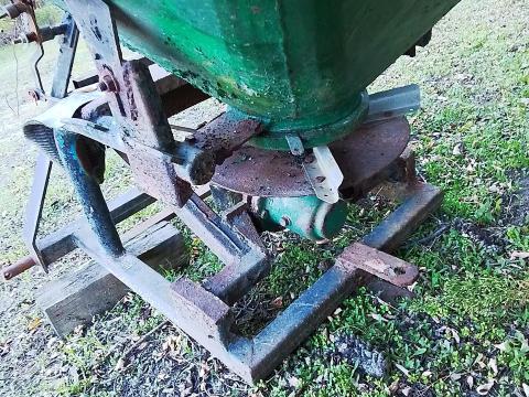 Műtrágyaszóró, sószóró Műtrágyaszóró, sószóró