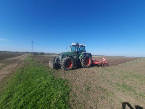 Kombinátor Szántást,  gruberozást,  lazítást vállalok Kombinátor Szántást,  gruberozást,  lazítást vállalok