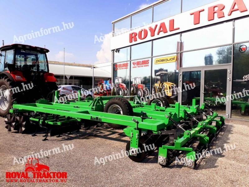 AGRIMETAL Vontatott Hidraulikus Kompaktor 4,4 M -ROYAL TRAKTOR