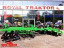 AGRIMETAL Vontatott Hidraulikus Kompaktor 4,4 M -ROYAL TRAKTOR