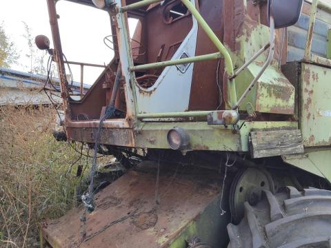 Claas 106 Dominátor alkatrésznek eladó Claas 106 Dominátor alkatrésznek eladó