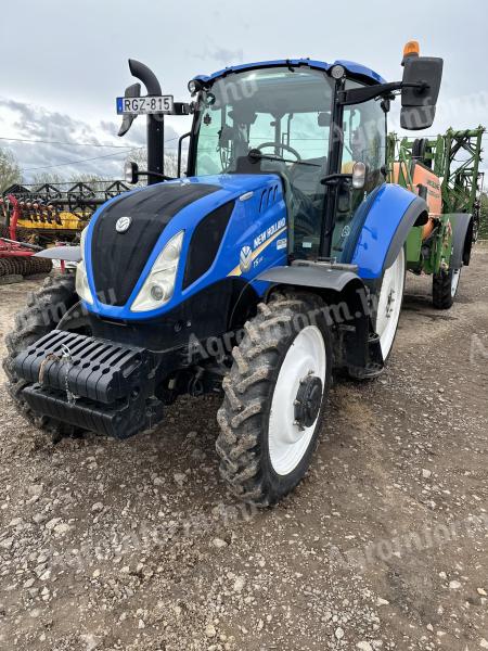 Eladó New Holland T5.100 traktor,  kevés üzemórával