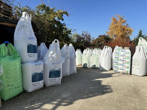 NPK (Mg) 0-10-24 (3,2) (Ca: 7,8; S: 11) 600 kg/bigbag műtrágya eladó NPK (Mg) 0-10-24 (3,2) (Ca: 7,8; S: 11) 600 kg/bigbag műtrágya eladó