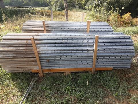 Használt szőlőoszlop