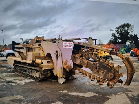 Trencor 460 HD lánctalpas árokásó Trencor 460 HD lánctalpas árokásó