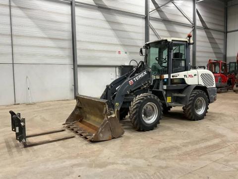 Terex TL70 S / 2014 / 2600 óra / Nyitható kanál / Lízing 20%-tól Terex TL70 S / 2014 / 2600 óra / Nyitható kanál / Lízing 20%-tól