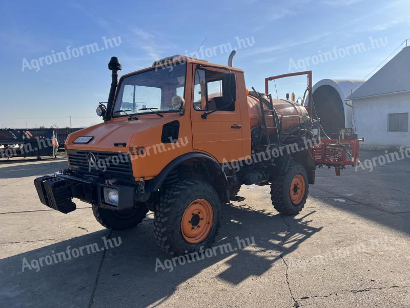 Mercedes Unimog 424 permetező