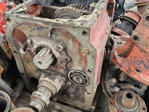 Belarus,  MTZ 80 sebességváltó ház + fogaskerekekkel eladó Belarus,  MTZ 80 sebességváltó ház + fogaskerekekkel eladó