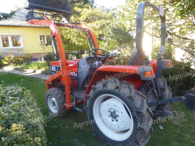 Kubota GL23 rendszámozva Budakeszin, homlokrakodós kistraktor eladó