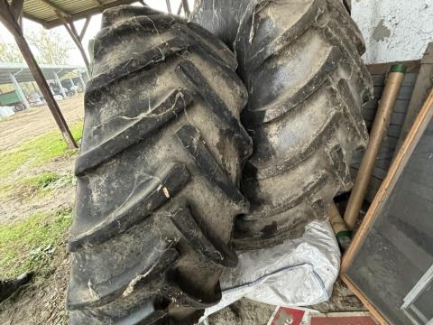 Eladó Mitas 680/85 R32 gumi Eladó Mitas 680/85 R32 gumi