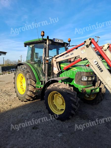 John Deere 5080M homlokrakodós traktor eladó